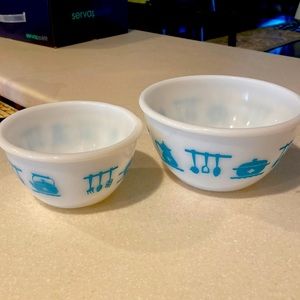 6 in and 4 1/2 vintage hazel atlas milk glass bowls